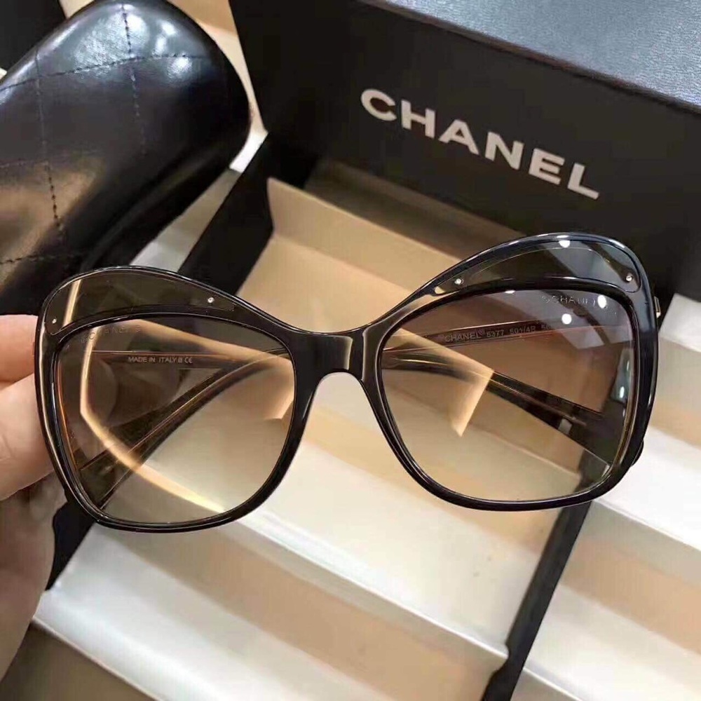 🎉 BRAND NEW CHANEL Sunglasses 🎉